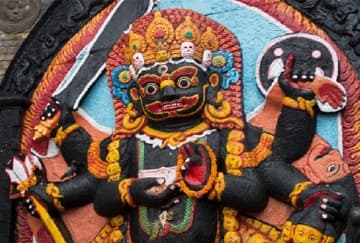 iss kaalashtami pracheen kaal bhairav mandir delhi meinn puja aur prasad arpan se banegi bigri baat