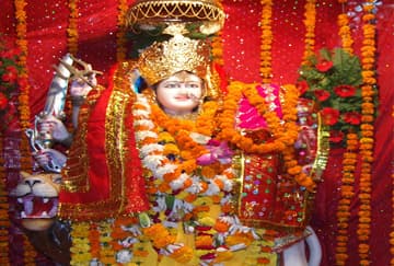 sarv-sampannata-hetu-poornaagiri-mandir-naineetaal-mein-karaen-maan-durga-ka-saptashatee-paath
