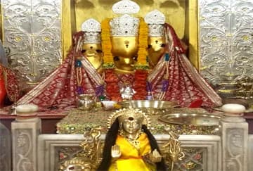 Nalkheda ke baglamukhi mandir mein gupt navratri pr krayein samuhik mantron ka jaap aur payein virodhiyon par vijay