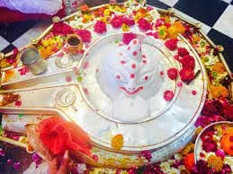 Worship by name and clan in Ujjain city's Mangalnath temple during the month of Shravan to get happiness, prosperity and blessings for the whole family