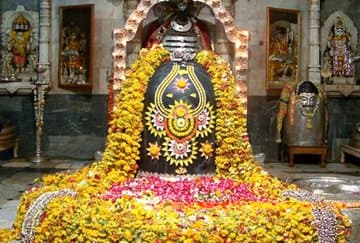 lambee aayu aur achchhee sehat ke lie is shivratri mahaakaaleshvar jyotirling mein karaen rudraabhishek