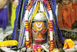 naye varsh mein karaayein mahakaleshvar jyotirlinga ka ek maah tak jalabhishek hogi parivarrjanoin ke achhe swasthya ki prapti